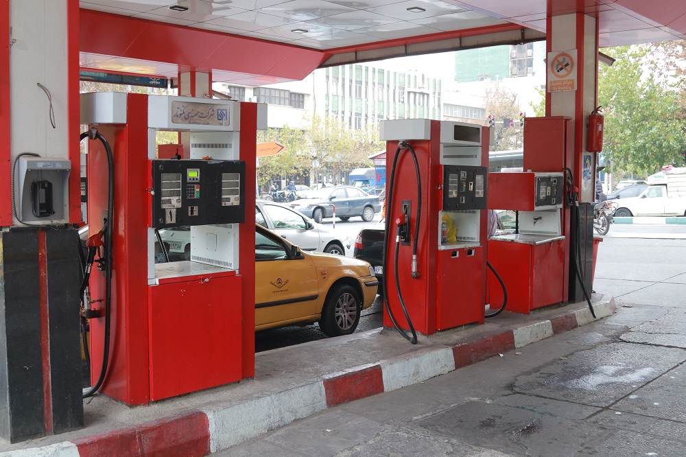 عرضه بنزین 5000 تومانی آغاز شد