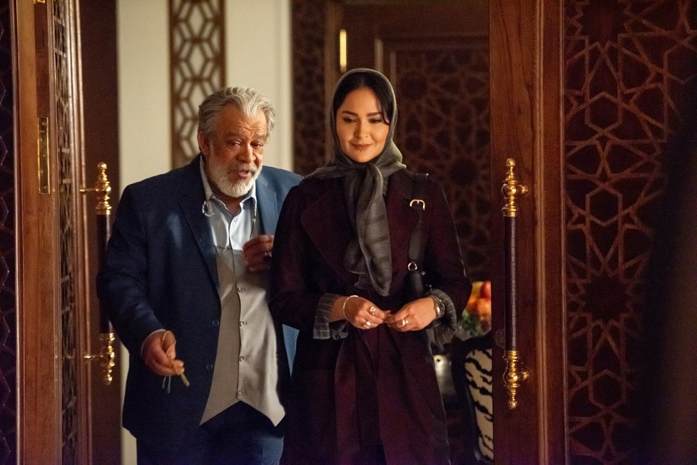بدنام همچنان پیشتاز است