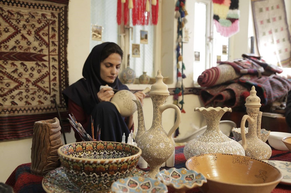 برقراری پوشش بیمه اجتماعی زنان سرپرست خانوار بهزیستی