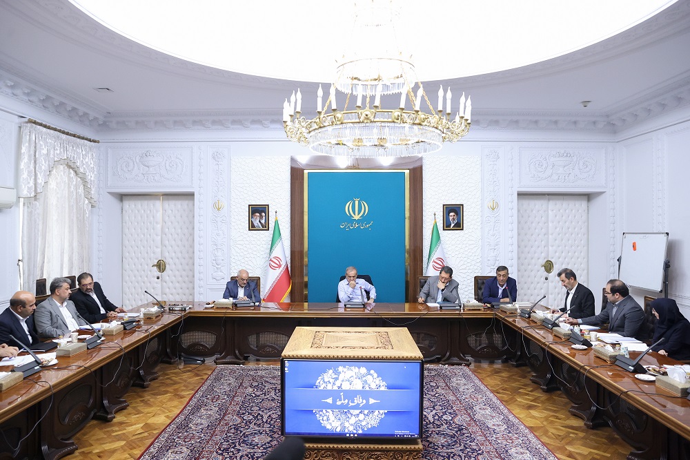 الزام همراهی صنایع در استفاده از برق وارداتی