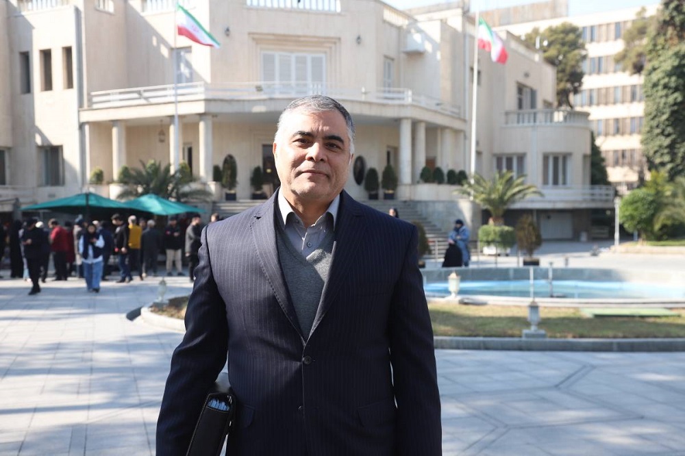 پاک‌نژاد از نفت خداحافظی کرد