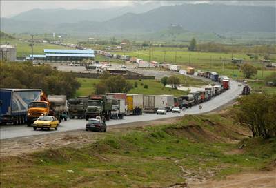 مرز ترکمنستان به روی کامیون‌های ایرانی باز شد